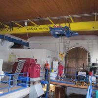Overhead bridge crane for maintenance of technology