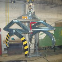 The tongs for wooden logs 2800 kg