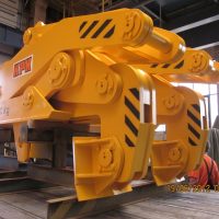 The tongs for coils 20000 kg